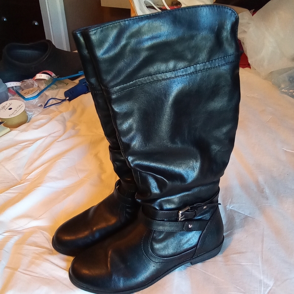 Maurices Boots - Picture 3 of 4